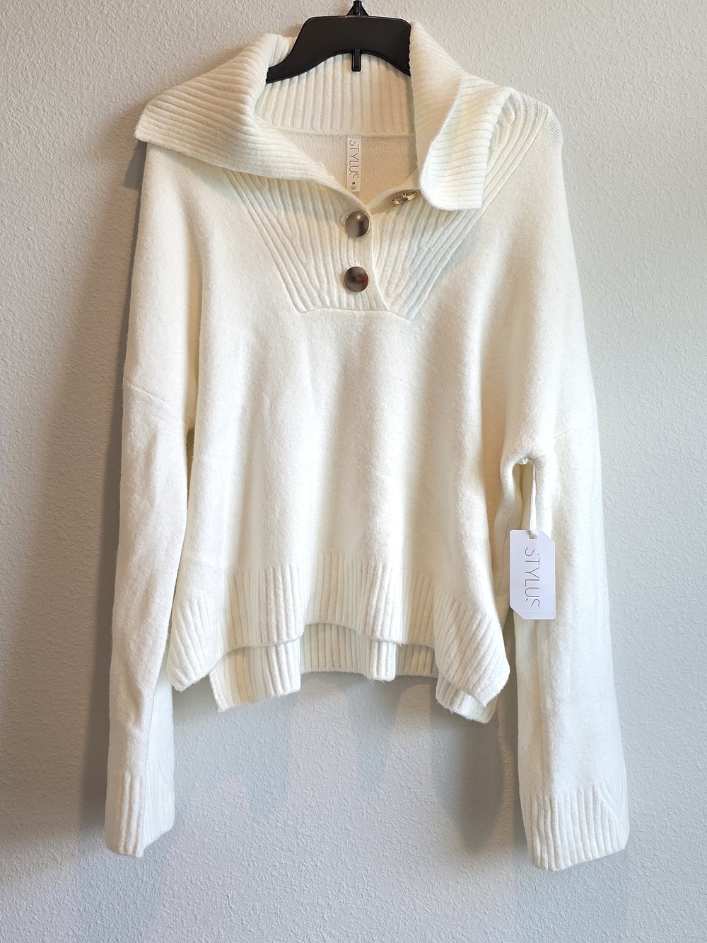 STYLUS Cream Ribbed Collar Button Pullover Sweater